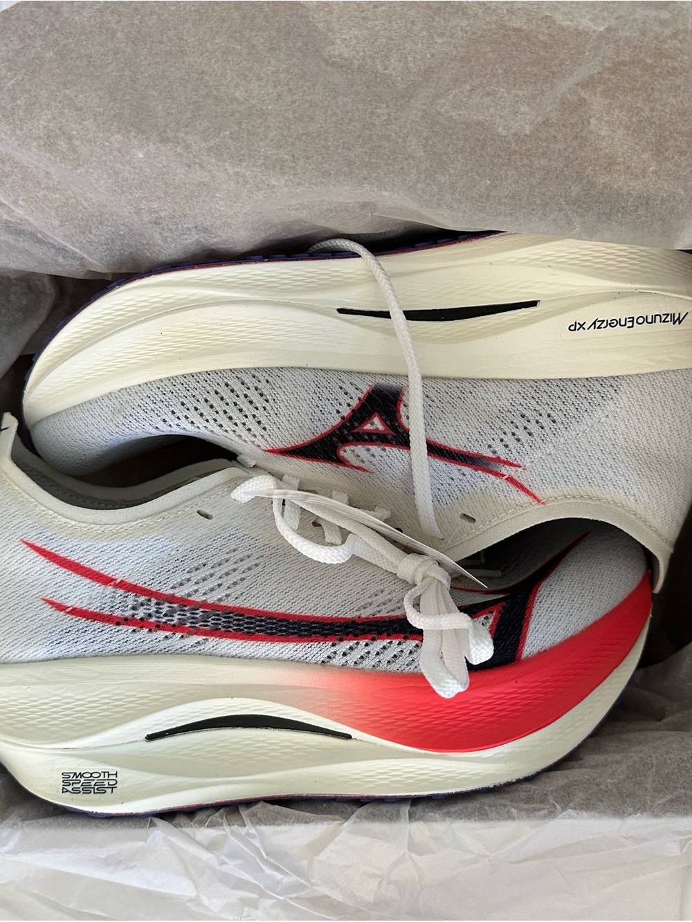 NEW IN BOX Mizuno Wave Rebellion Pro 3 Lo unisex racing shoes (W 7, M 5.5, EU 37